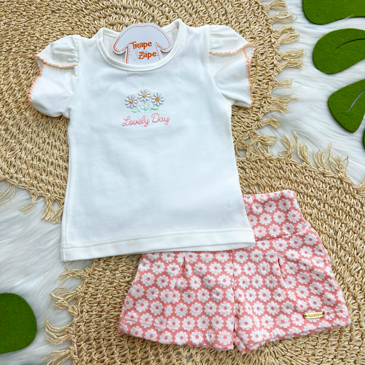  Conjunto Blusa Lovely Day e Shorts Rosa com Florzinhas
